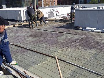 Устройство стяжки с сеткой по геотекстилю